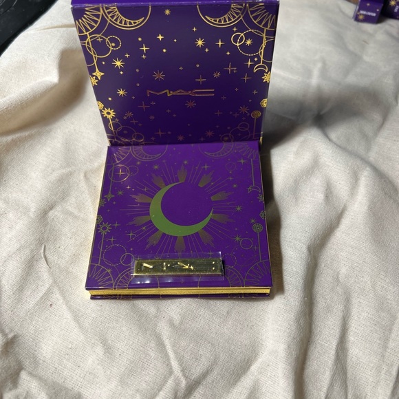 Mac x Magnificent Moon Eyeshadow Palette LE BNIB - Picture 2 of 2
